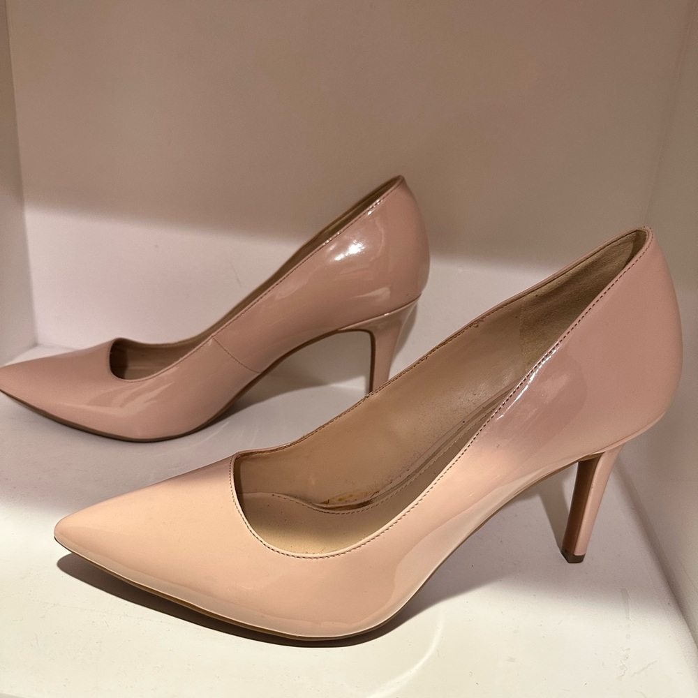 Jessica Simpson patent leather nude pumps 3.5” heel.